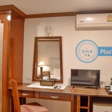 Le Tanjong House Hotel Patong Ngoại thất bức ảnh