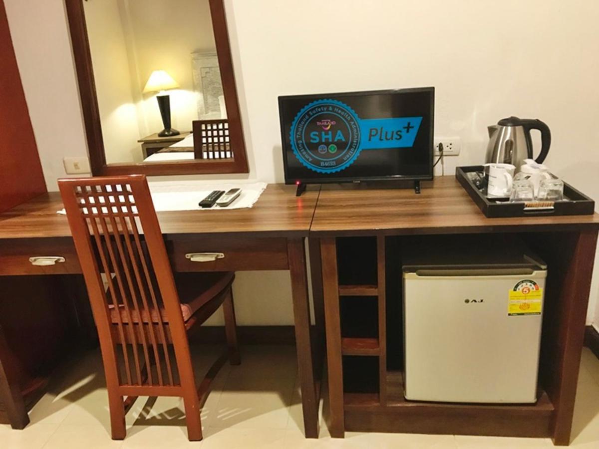 Le Tanjong House Hotel Patong Ngoại thất bức ảnh