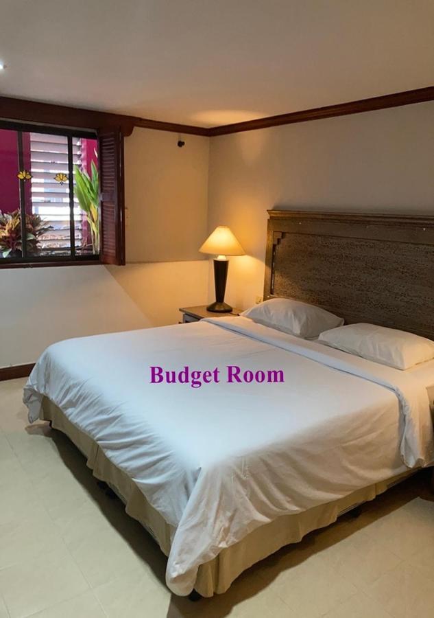 Le Tanjong House Hotel Patong Ngoại thất bức ảnh