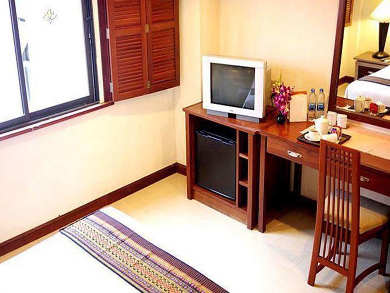 Le Tanjong House Hotel Patong Ngoại thất bức ảnh